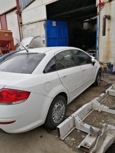 Fiat Linea Sag  Arka Kapı Hatasız 2012  